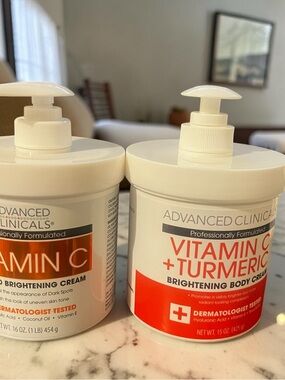 Advanced Clinical Vitamin C + Turmeric Brightening Body Cream - White & Orange